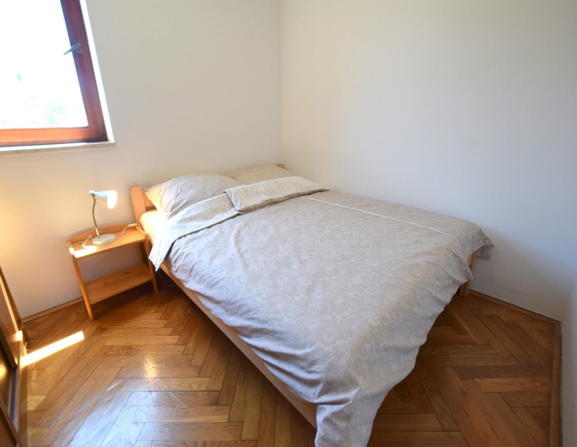 Apartment Ozren Малинська Екстер'єр фото